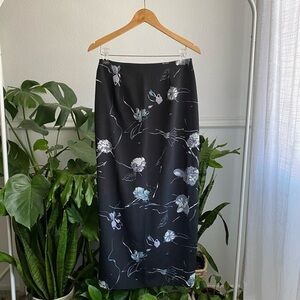 Vintage 90’s Black Floral Print Maxi Skirt